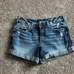 Women’s Silver Jeans Boyfriend Short W28/L4.5